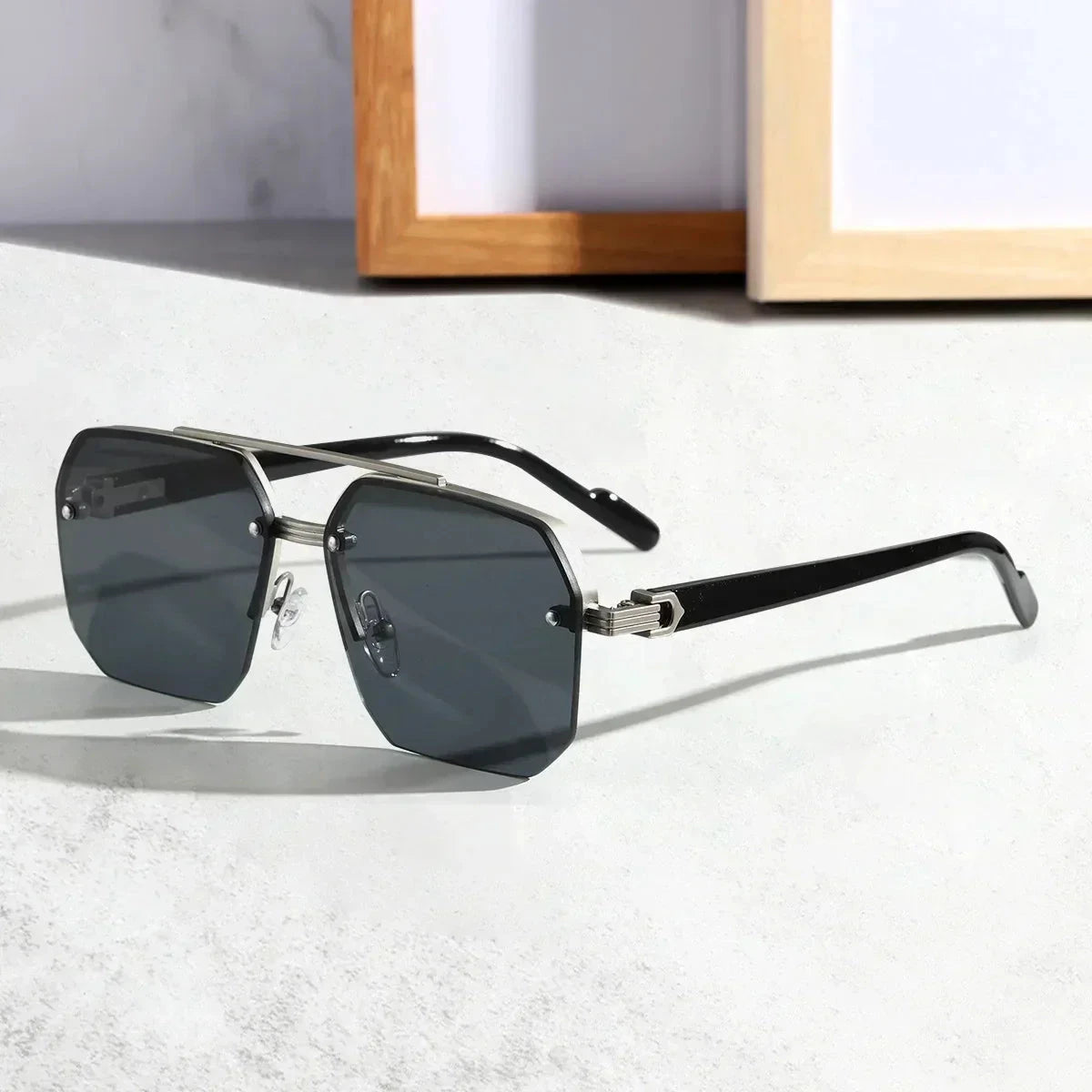 Nova Polarized Sunglasses | Free Gift Gratti Official Black
