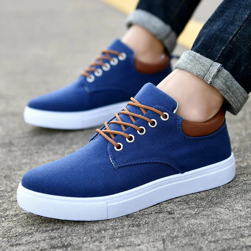 Herren Canvas Sneaker Weiß | Lässige Freizeitschuhe mit braunen Schnürsenkeln [ Herrenkollektion - Schuhe - Turnschuhe ] 280 - Herren Canvas Sneaker Weiß Gratti Offiziell Blau 7 
