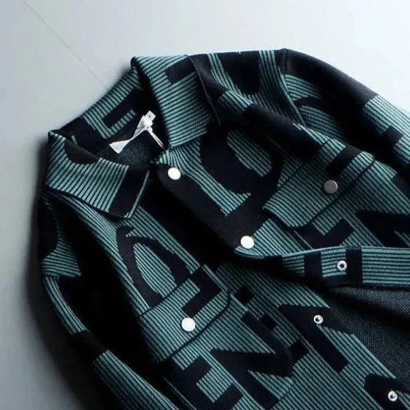 Herren Strickjacke mit Muster | Vintage Strickhemd mit Letter-Print [ Herrenkollektion - Jacken - Langarmhemden ] 196 - Herren Strickjacke mit Muster Gratti Offiziell 