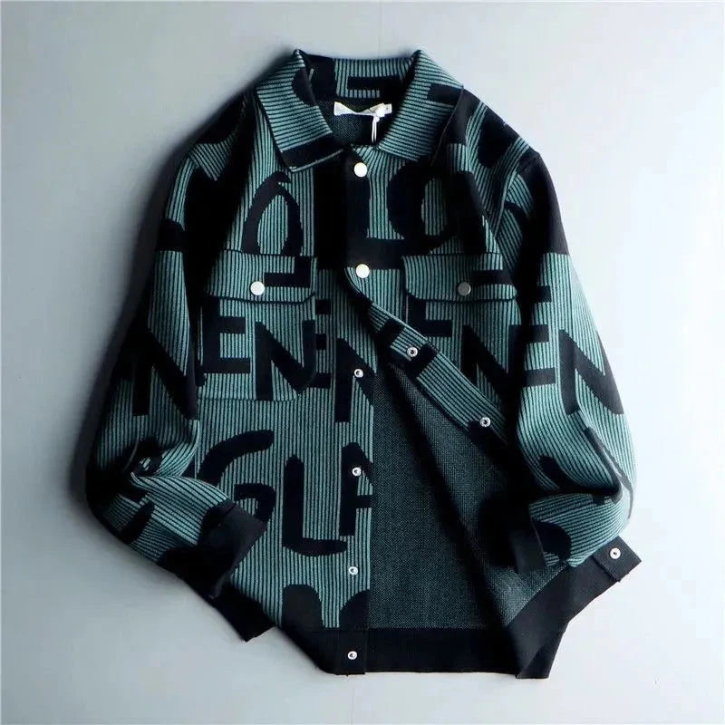 Herren Strickjacke mit Muster | Vintage Strickhemd mit Letter-Print [ Herrenkollektion - Jacken - Langarmhemden ] 196 - Herren Strickjacke mit Muster Gratti Offiziell S 